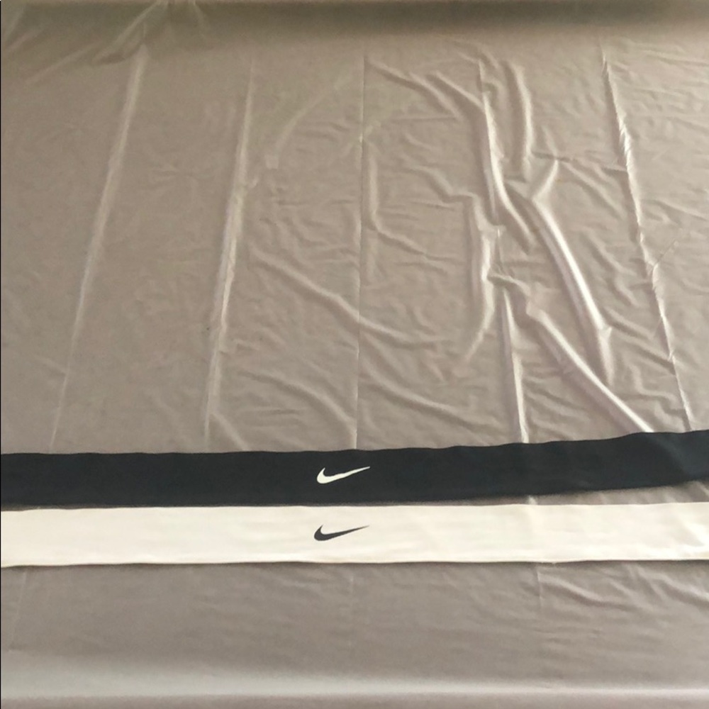 Nike Dry Head Tie